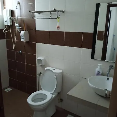 B Lagoon Muslim Apartment Malacca Exterior photo